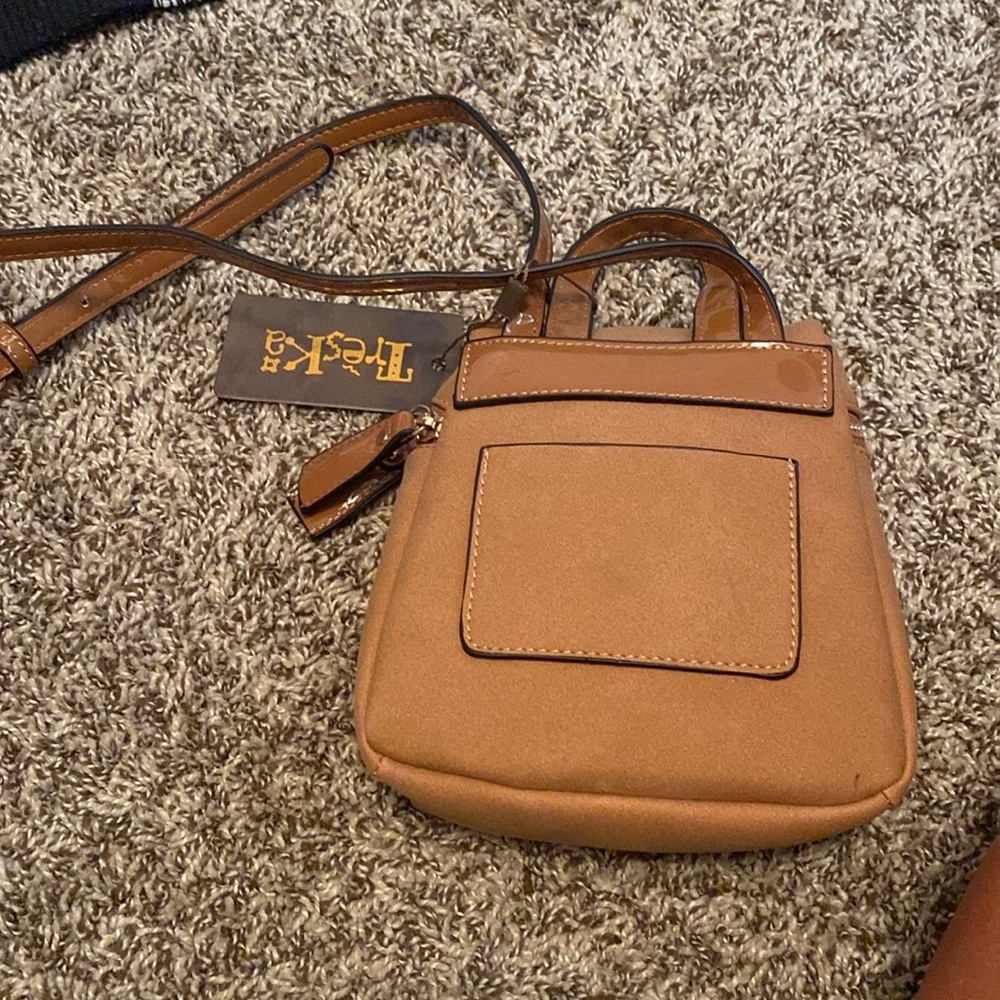 Small crossbody